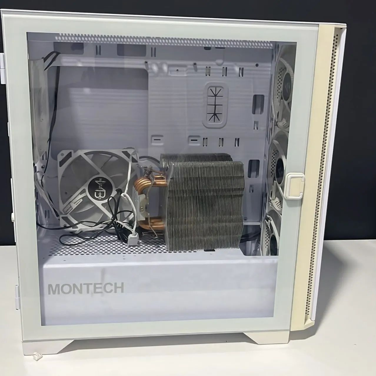 Gabinete Branco tipo aquário