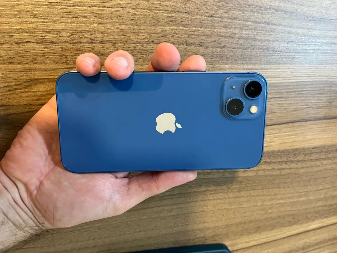 iPhone 13 azul  - Foto 3