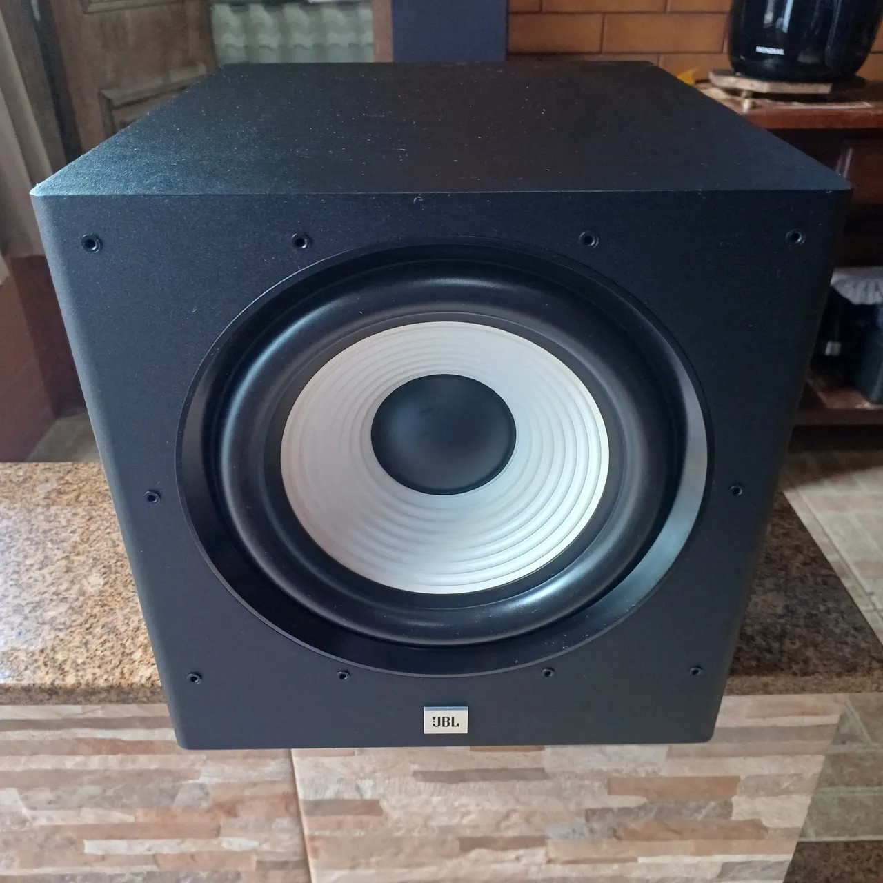 Subwoofer Jbl Stage A100P 300W Bivolt - Equipamentos e Acessórios