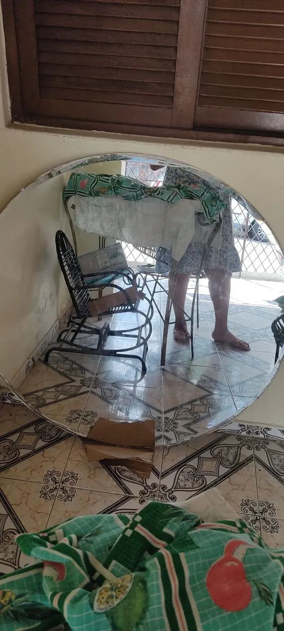 ESPELHO BISOTADO