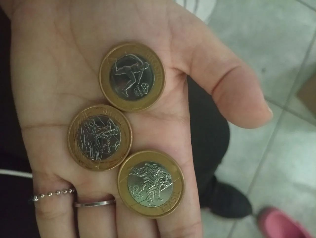 Moedas colecionáveis. - Foto 2
