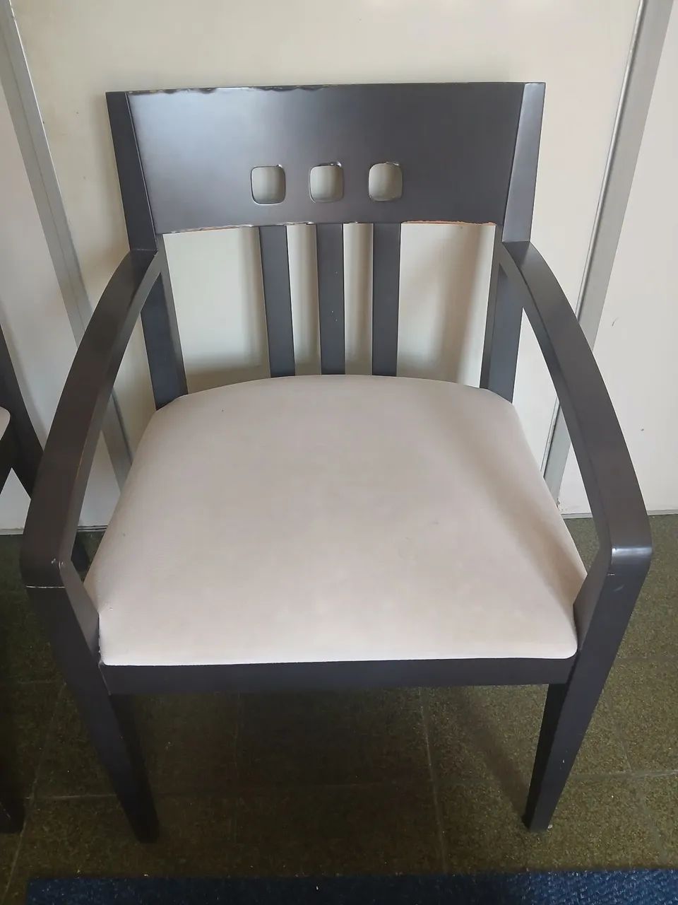 2 Cadeiras de sala - Foto 2