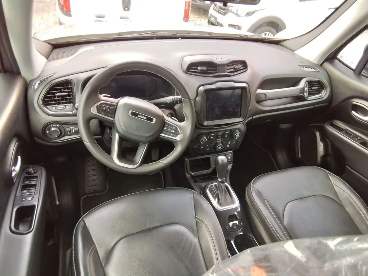 Jeep Renegade Long. T270 1.3 TB 4x2 Flex Aut., foto 12 de 14