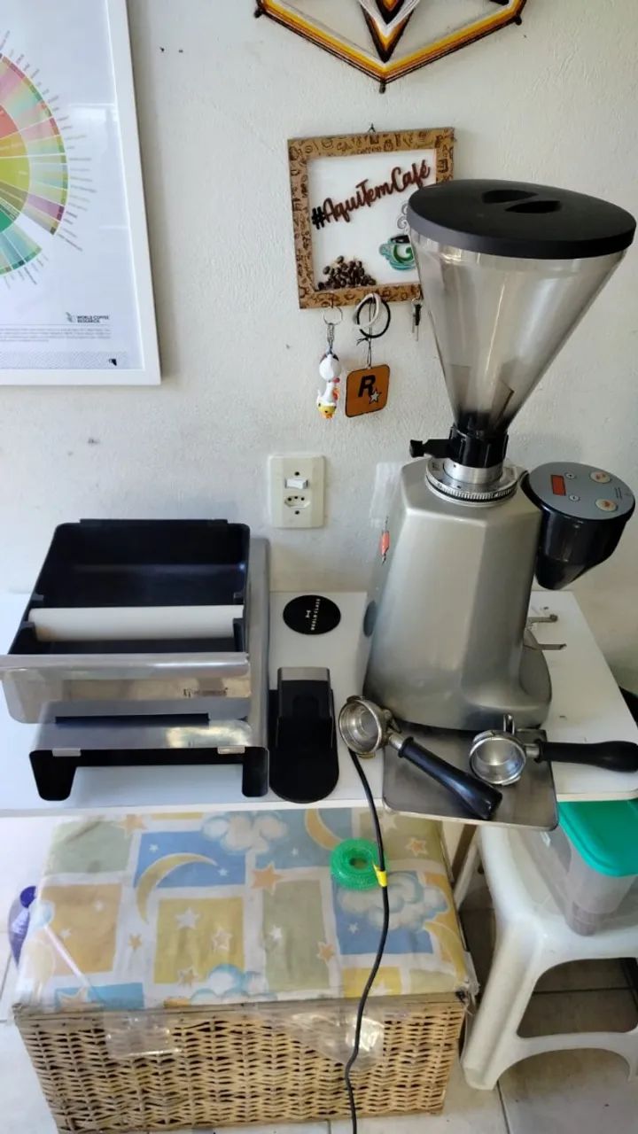 Maquina espresso / expresso 2 grupos + Moedor elétrico profissional  - Foto 3