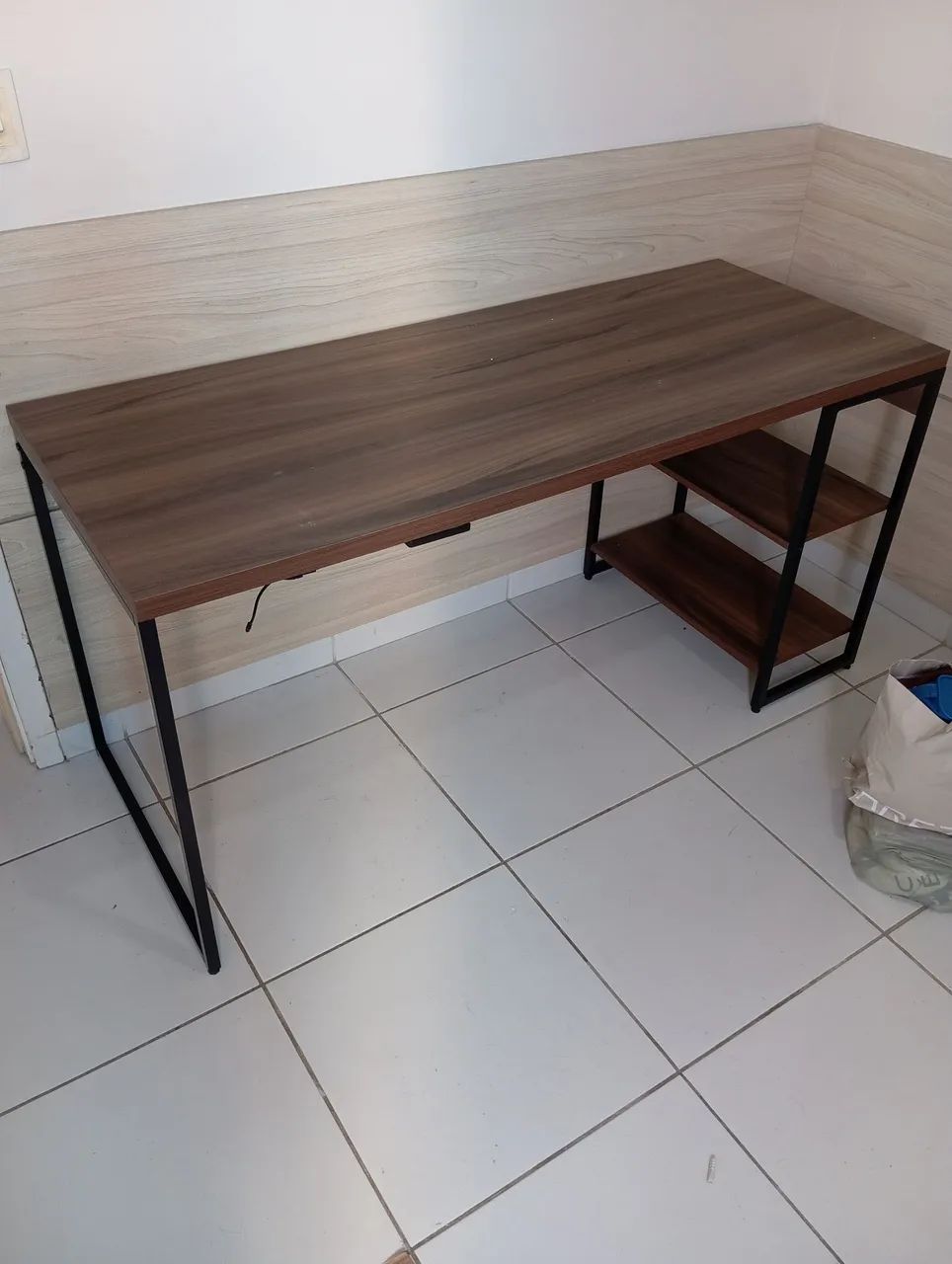 BAIXOU!!! De 400,00 estamos fazendo por 300,00!!!Mesa de Escritório estilo Industrial - Op - Foto 2