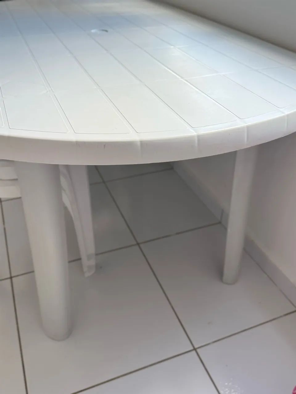 Mesa de plástico com 2 cadeiras  - Foto 2