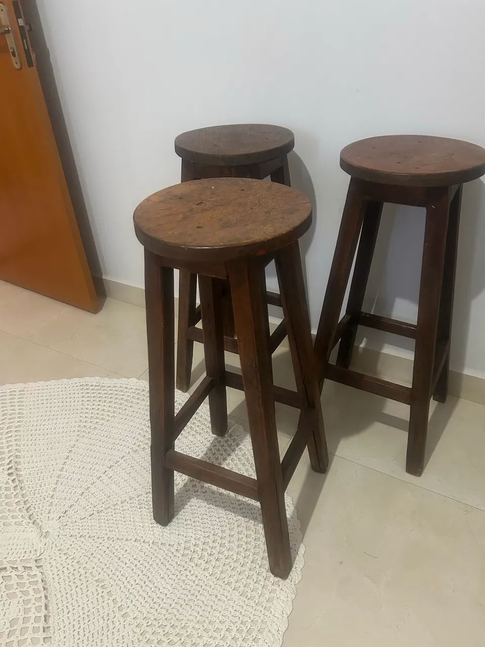 Os 3 junto todo de madeira em promoção 