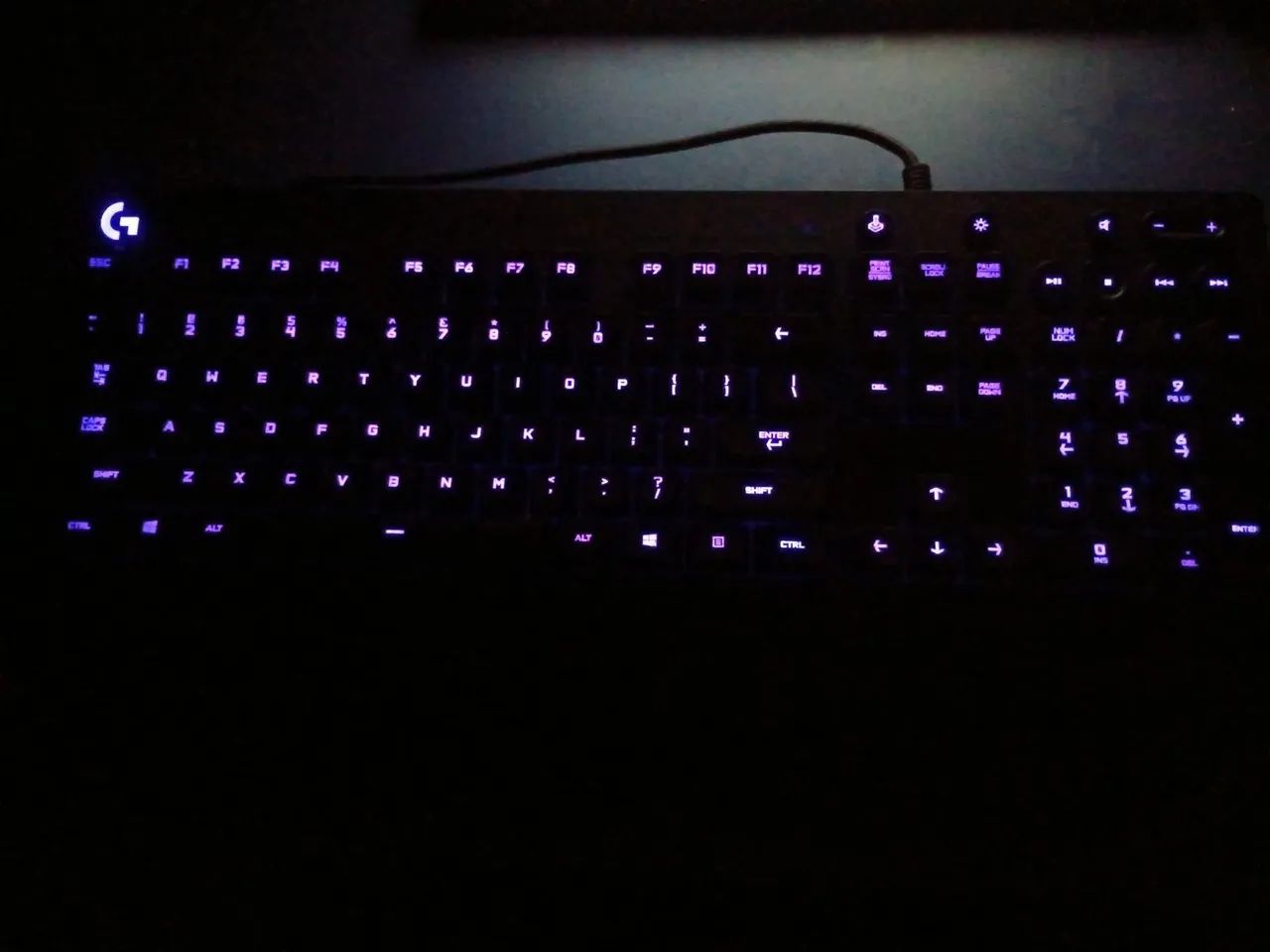 Teclado Gamer Logitech G213 Prodigy -Excelente Estado - Foto 2