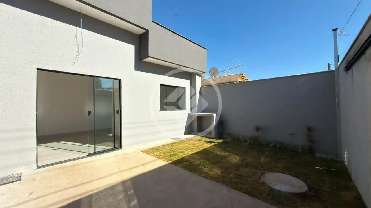 CASA À VENDA  SANTO HILÁRIO codigo: 373151