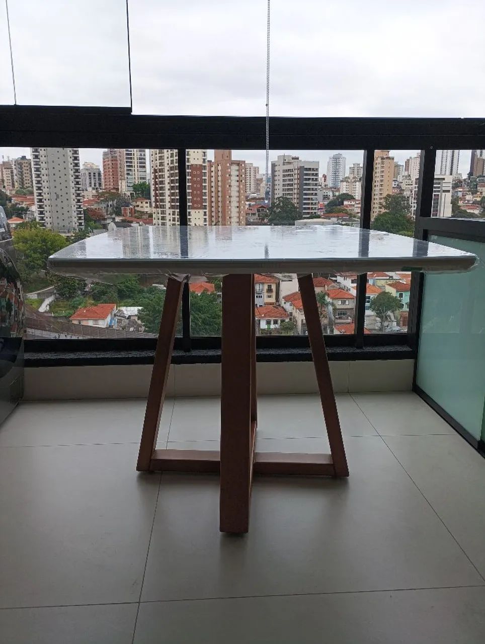 Mesa retangular 90x120 com tampo de vidro  - Foto 2