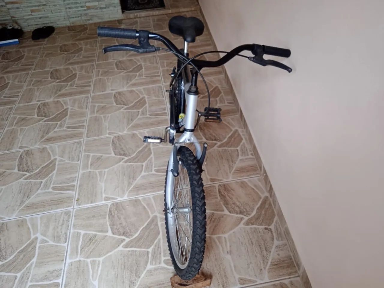 Bicicleta aro 20 Star Wars - Preta e Cinza - Foto 3