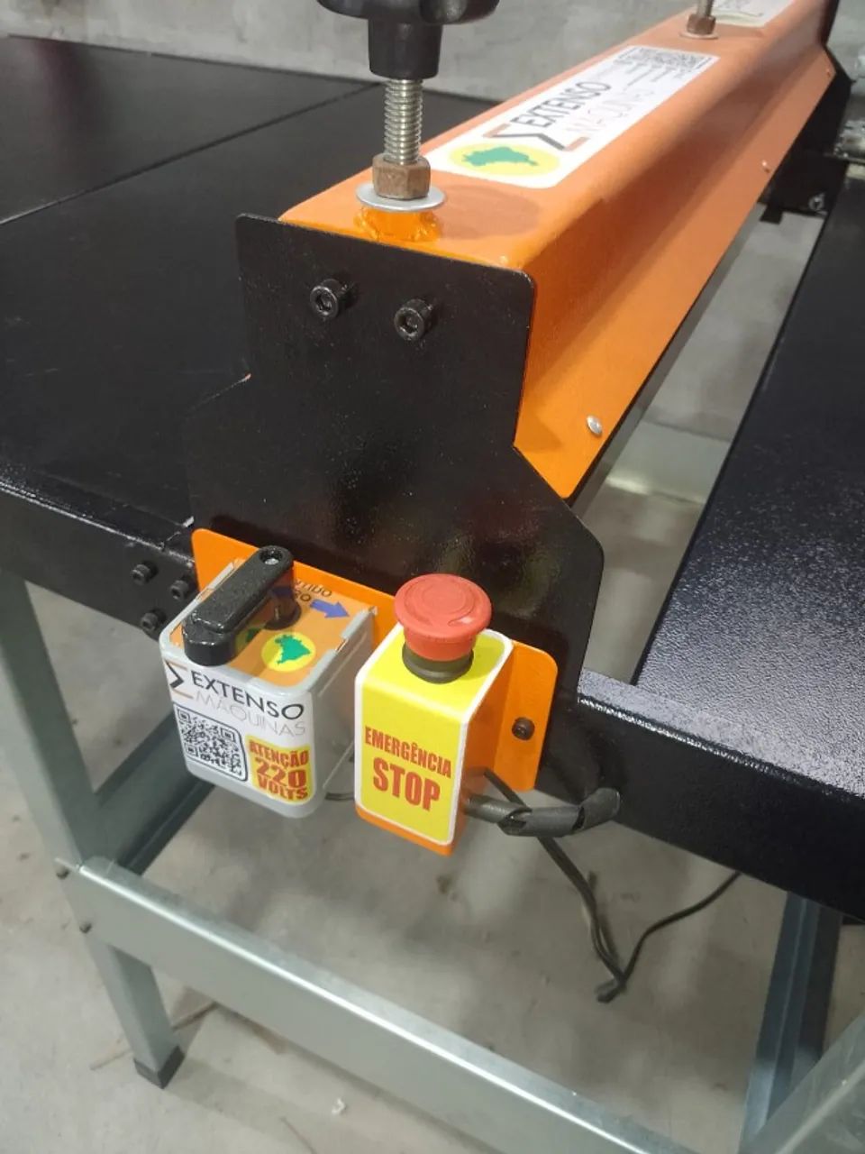 Máquina de Corte e Vinco Elétrica 100cm Semi-Automática + 5 Facas para Caixas - Foto 3