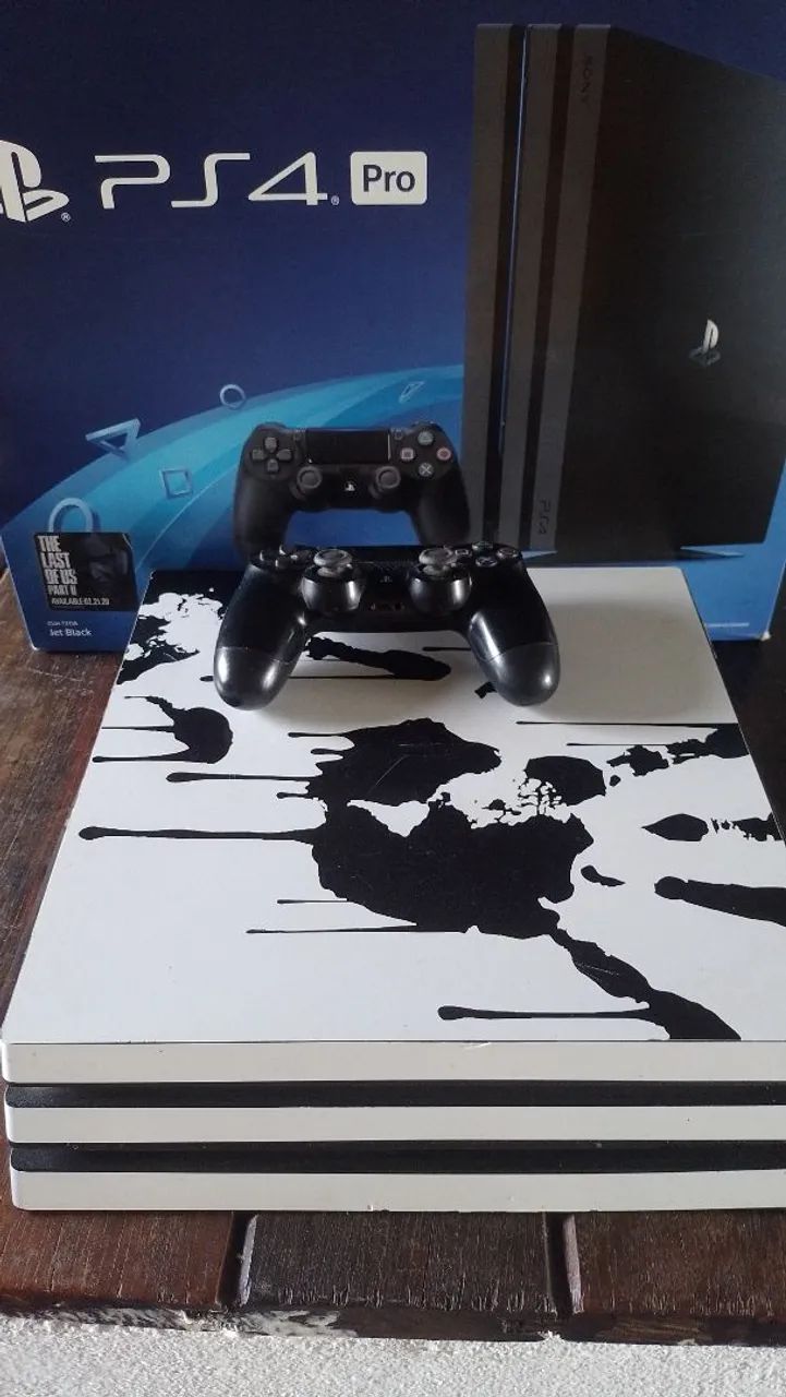 Ps 4 Pro com 2 T.