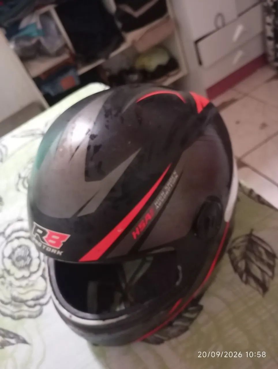 Capacete sem viseira 