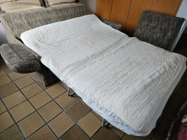 Sofá cama 2 lugares com cama de casal articulada em aço e colchão - Foto 4