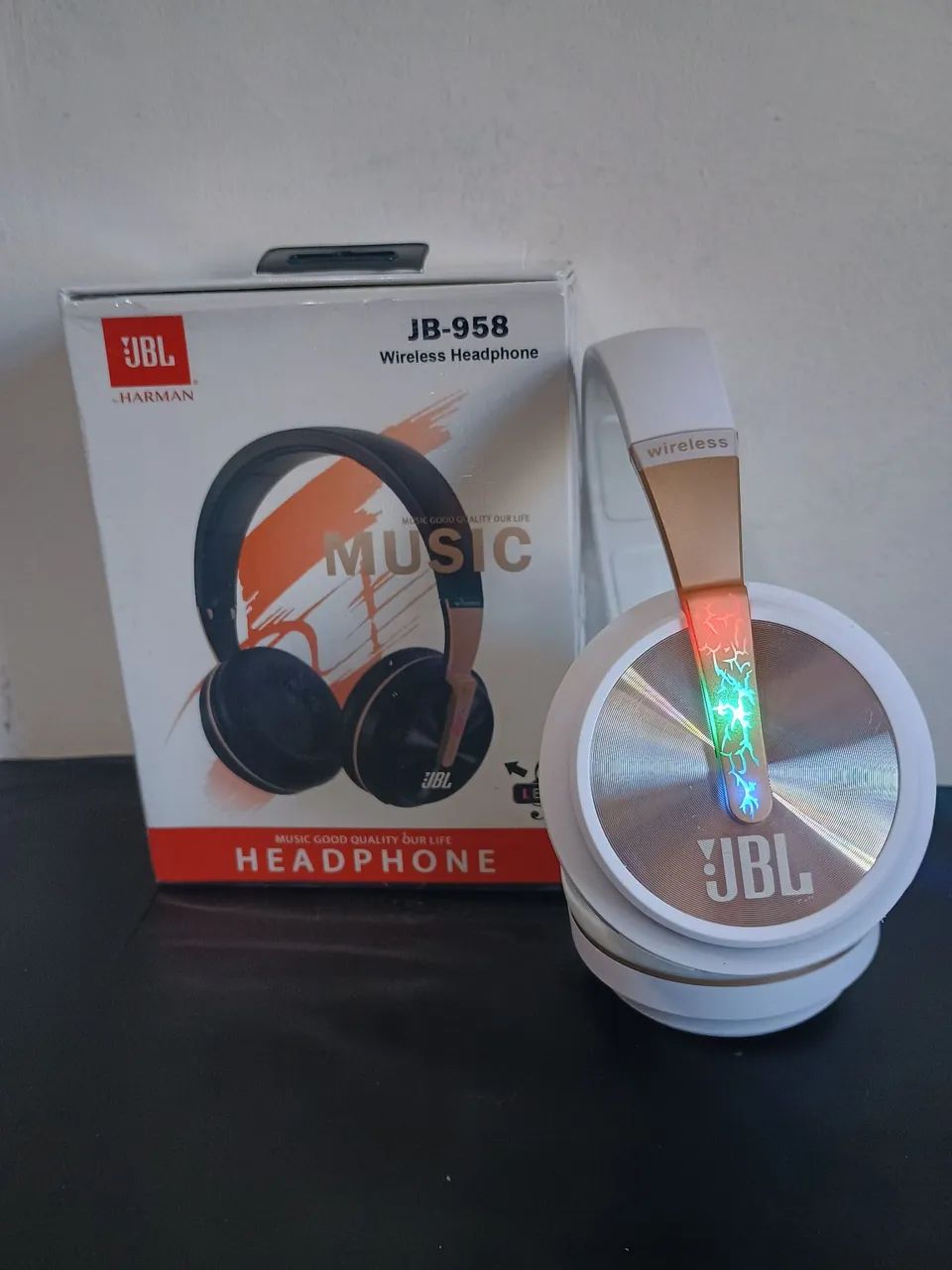 Fone JBL JB958 via bluetooth com led RGB / PROMOÇÃO IMPERDÍVEL  - Foto 2