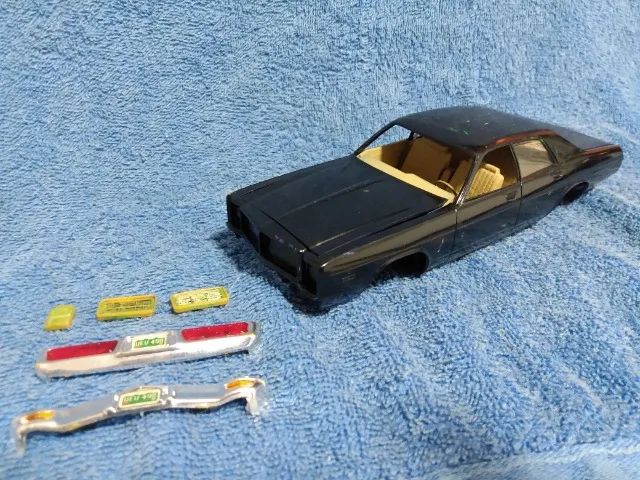 Miniatura Dodge Mônaco 78 - peças - Foto 2