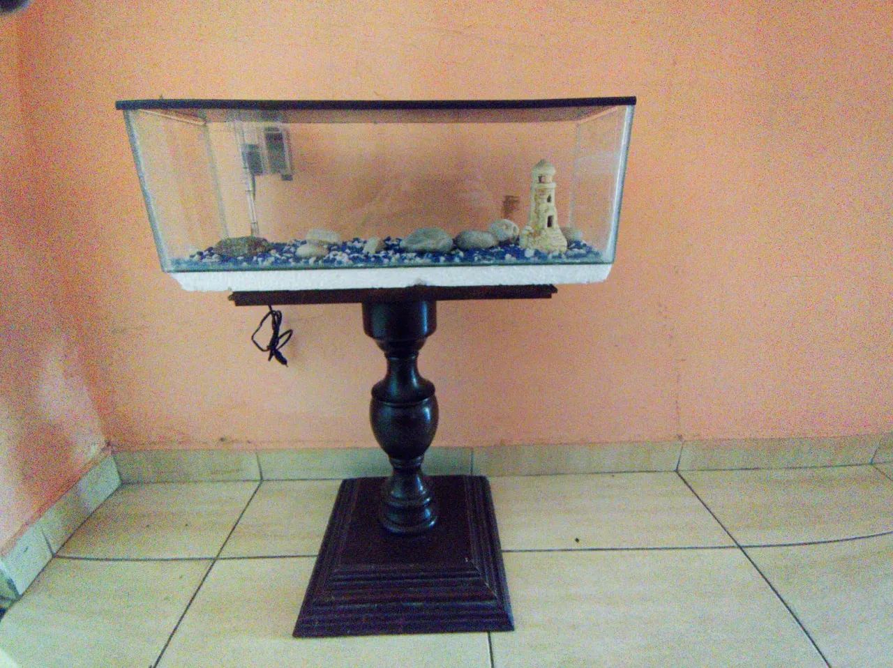 Aquário 20L + Móvel.