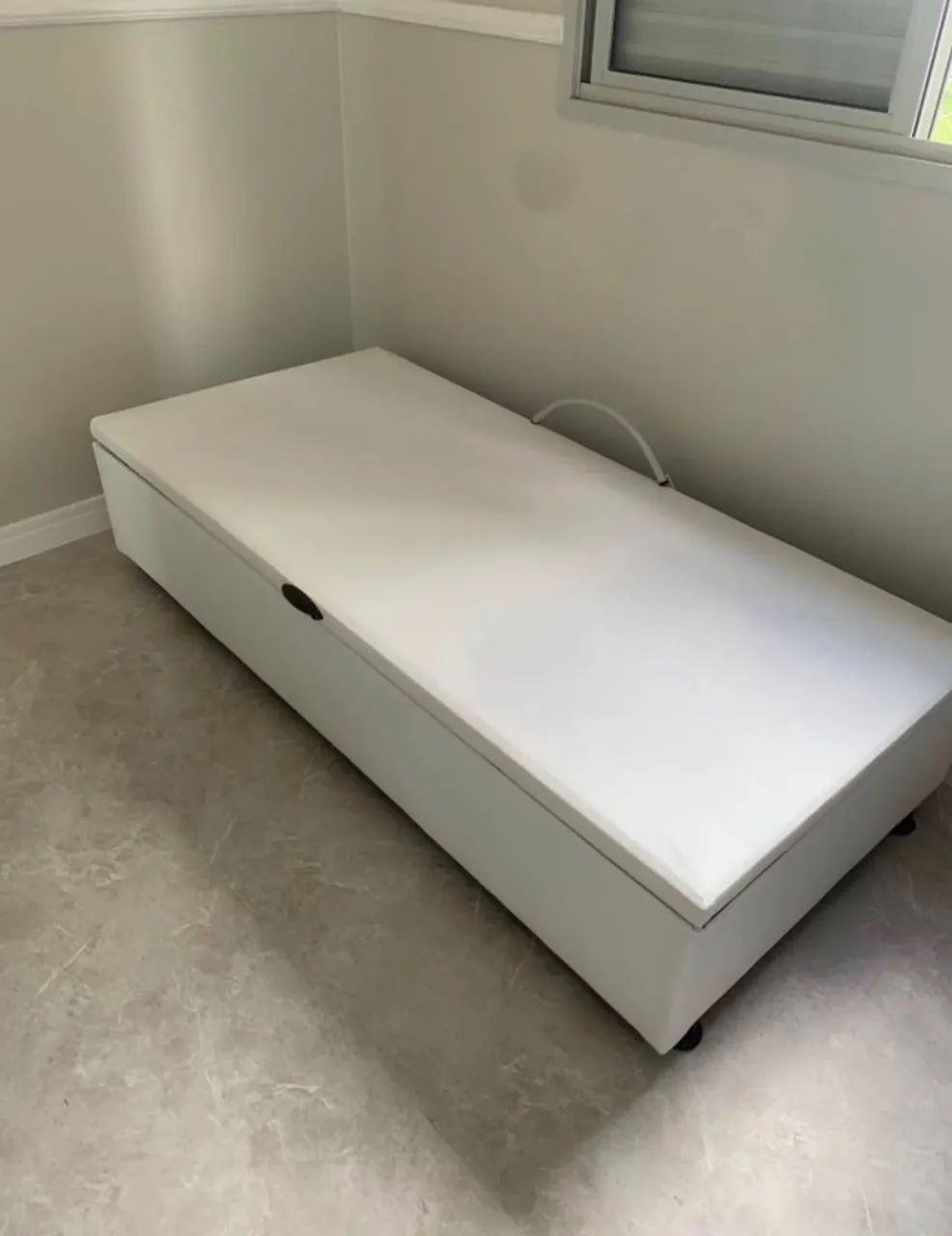 Box solteiro novo