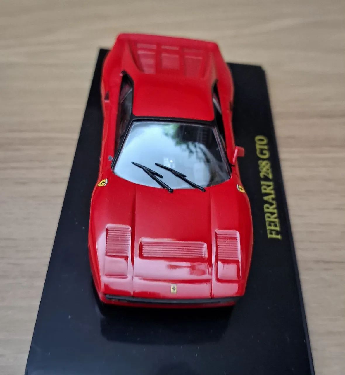 Miniatura Ferrari 288 GTO 1:43 ? Com detalhe