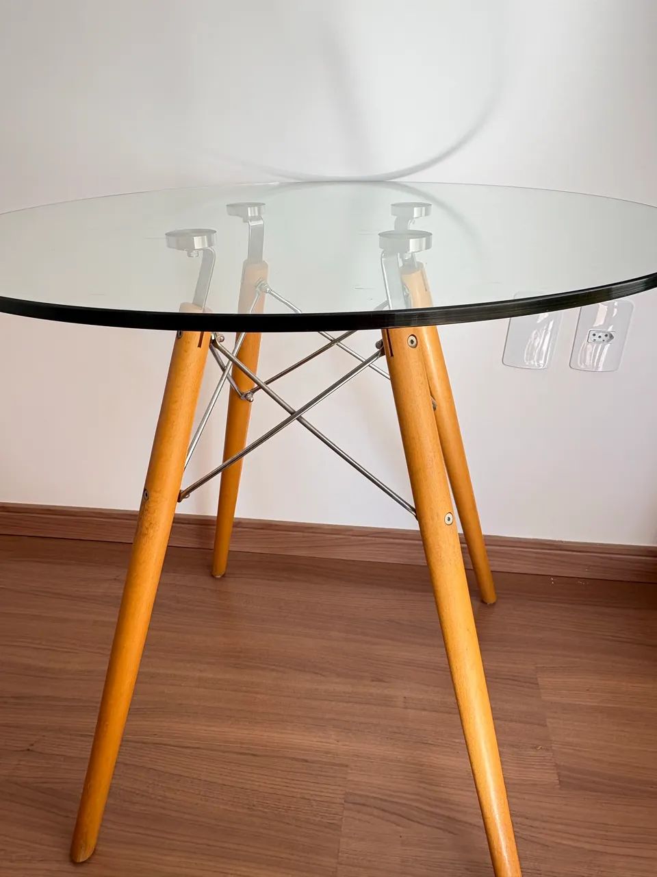 Mesa Modelo Eames tampo de vidro - Foto 2