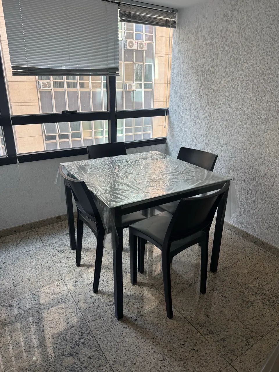 Mesas de escritório - Estações de trabalho 484549930119352324