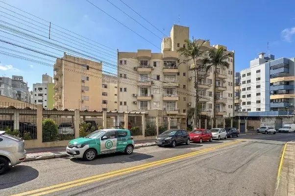 Apartamento 3 Dormitórios (1 Suíte) no Bairro Canto - Florianópolis.