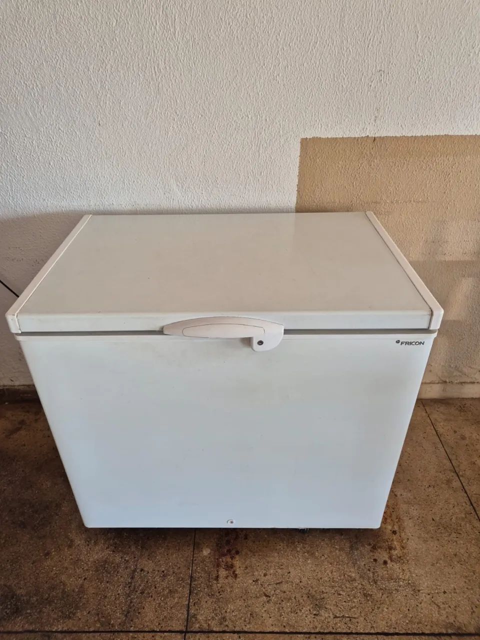 Freezer 216  litros