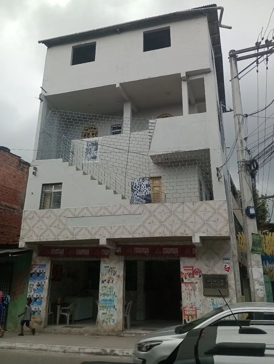Vendo este ponto comercial+duas casas e cobertura  - Foto 4