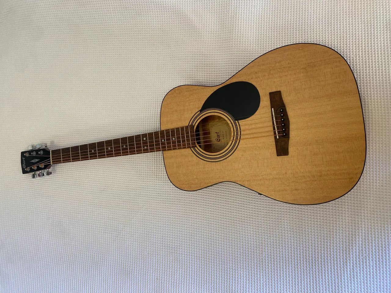 Violão eletroacústico