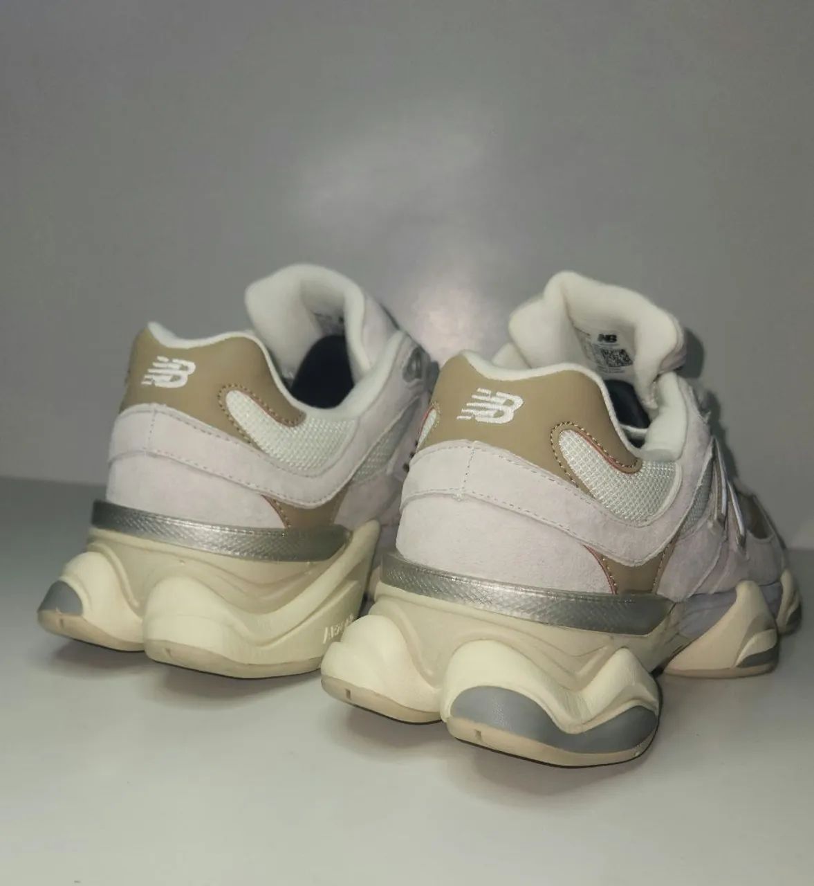 Tênis new balance 9060,N42 comprei dos Estados Unidos  - Foto 2