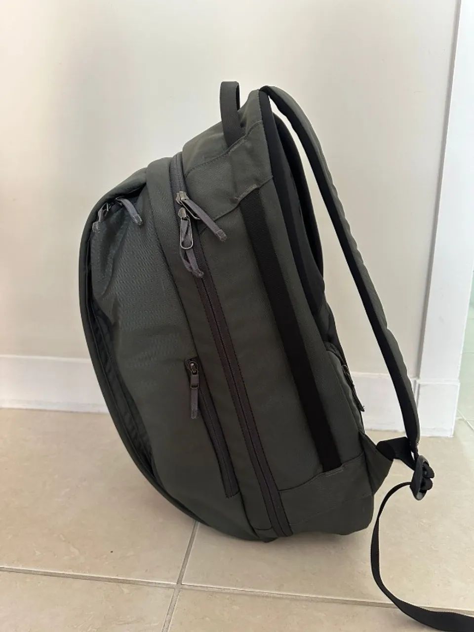 Mochila Arcteryx blade 28 nova - Foto 4