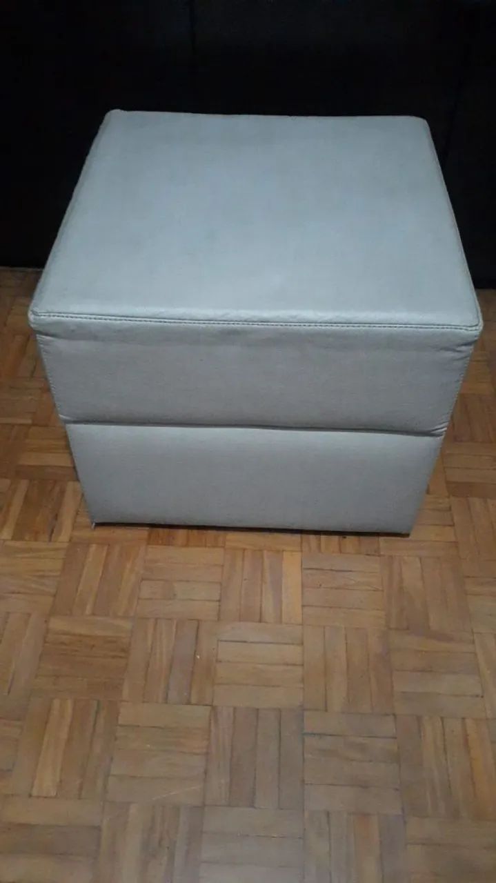Puf em couro usado- possuo 3 unidades para venda - Foto 2