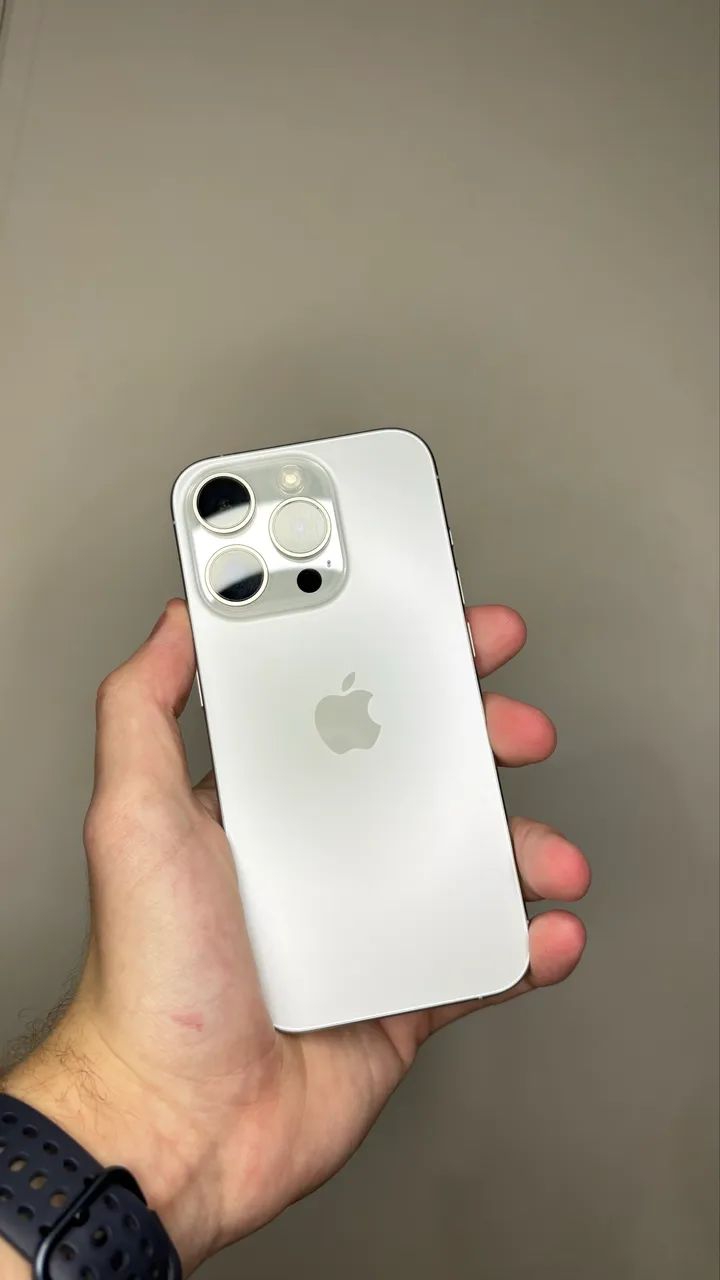 iPhone 15 Pro - Foto 2