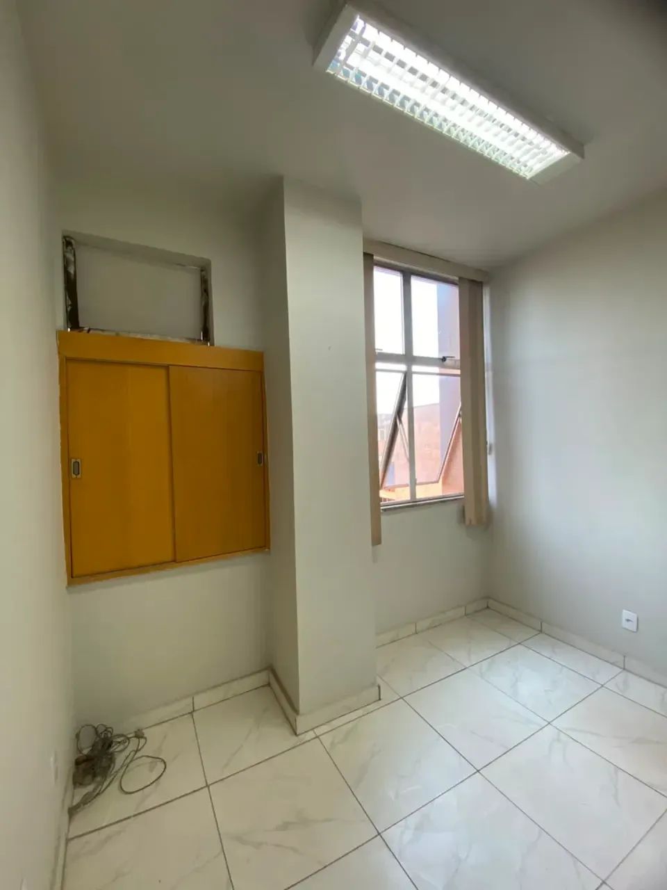 SALA COMERCIAL NO ED. ELDORADO · AV. BRIGADEIRO LIMA E SILVA · BEM ILUMINADA · R$. 1.000,0 - Foto 7