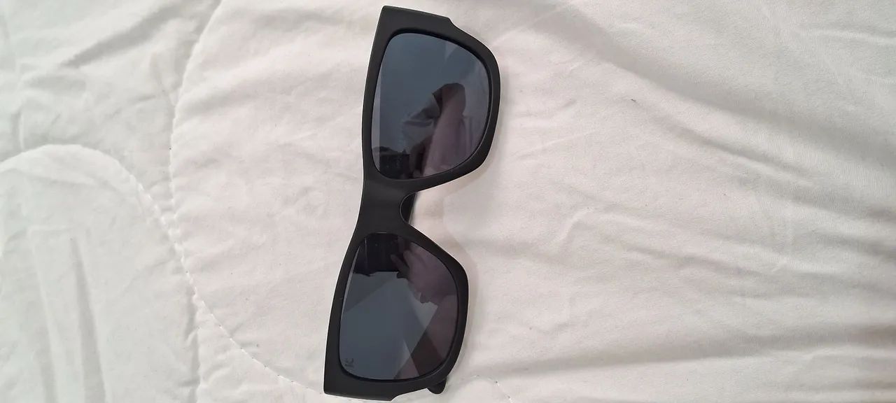 Óculos de sol com proteção UV