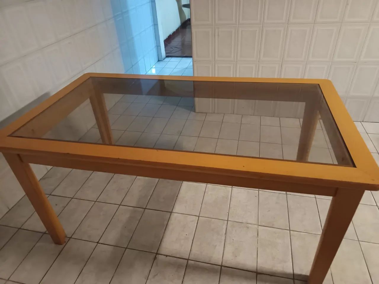 Mesa com vidro 