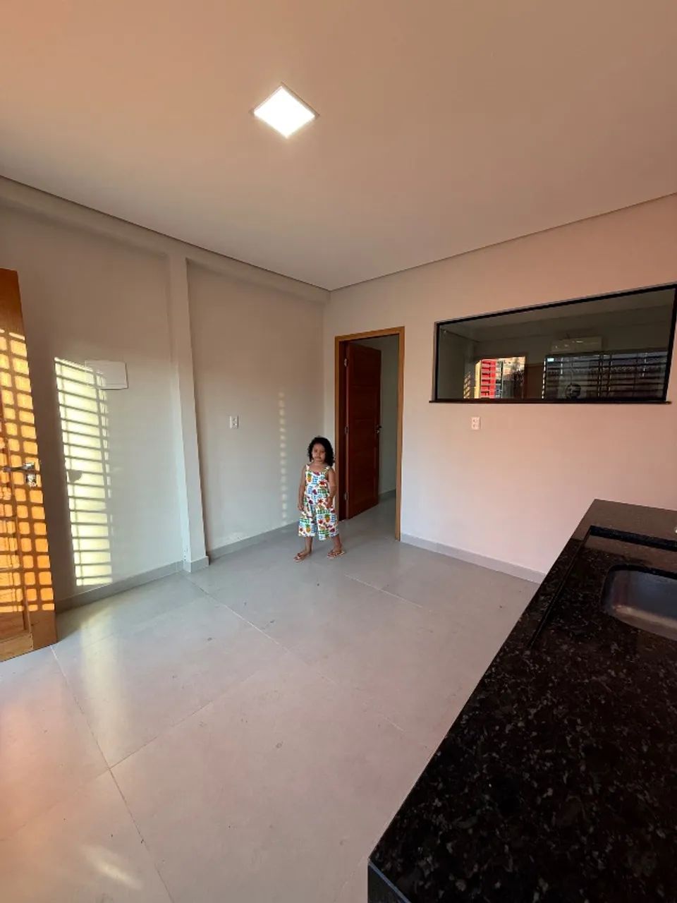 Sala comercial com recepção, banheiro e área de serviço. Disponível p alteração * - Foto 3