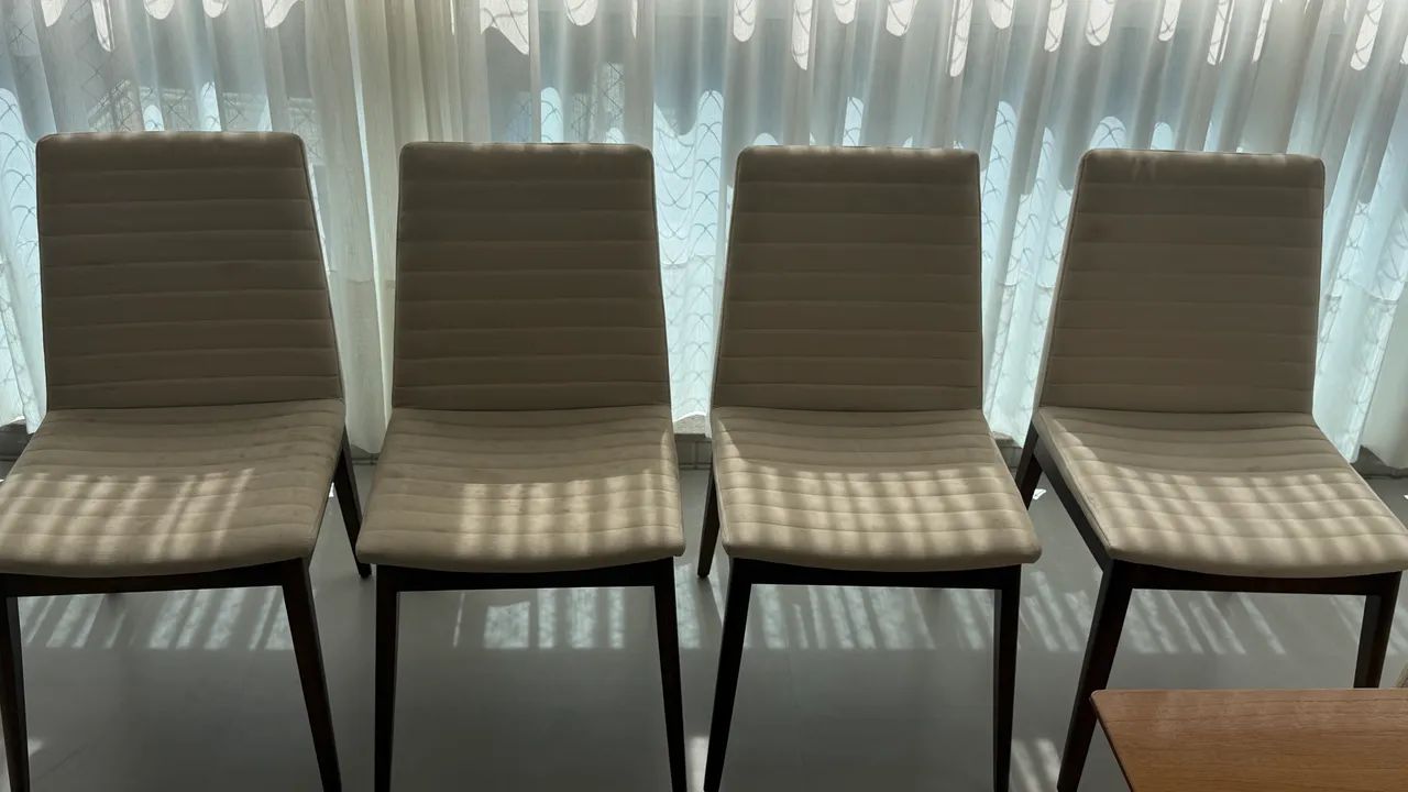 Cadeiras de sala de jantar 