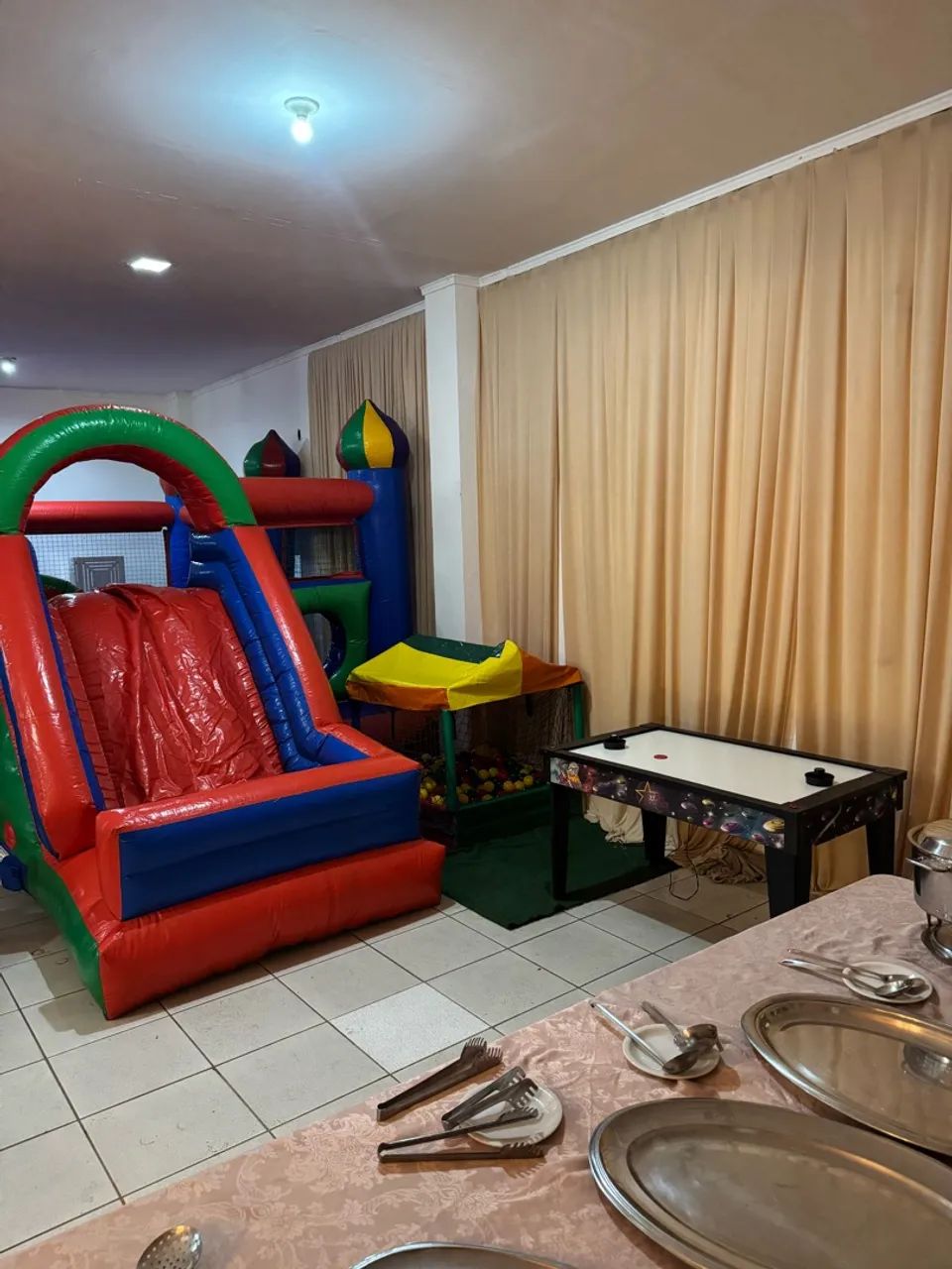 Vendo pula pula e piscina de bolinha - Foto 2