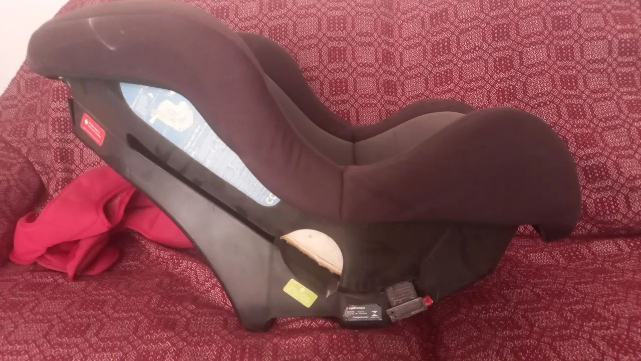 VENDO BEBÊ CONFORTO COSCO CONSERVADA  - Foto 3