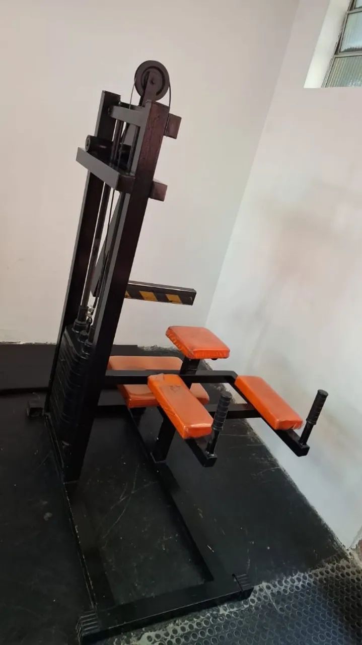 Maquina gluteo 