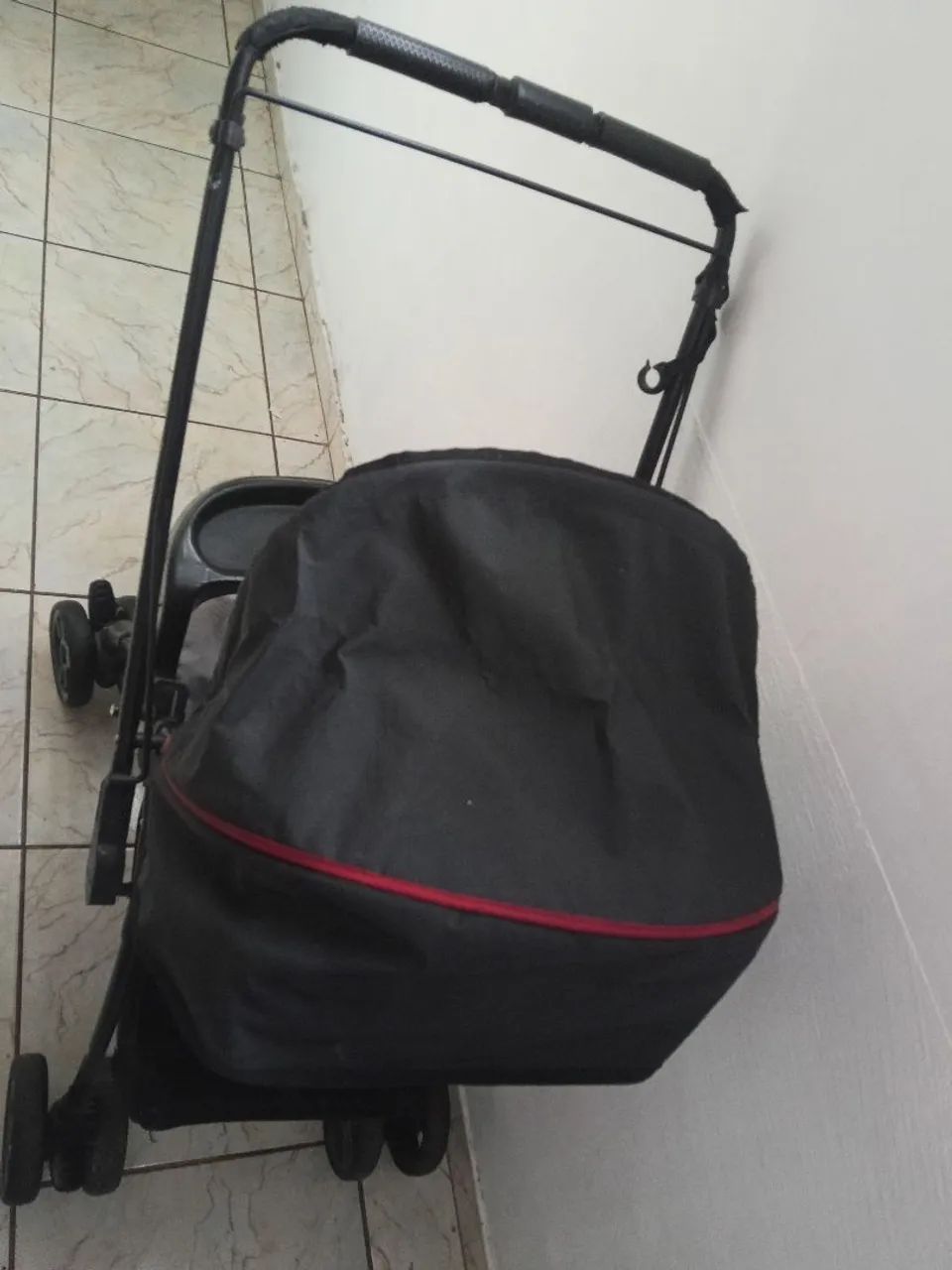 Vendo carrinho de bebê 
