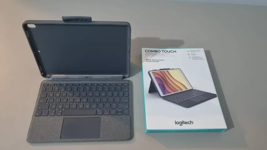 Combo Touch Logitech - Teclado magnético para Ipad com touchpad