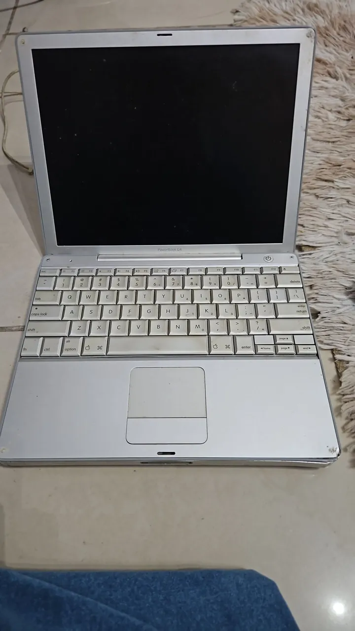 p*w様 Apple MacBook Power Book G4 シルバー 本体 PowerBook G4 – Wikipédia, a enciclopédia livre