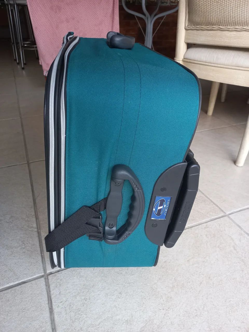 Mala para viagens grandes. Praticamente nova. - Foto 3