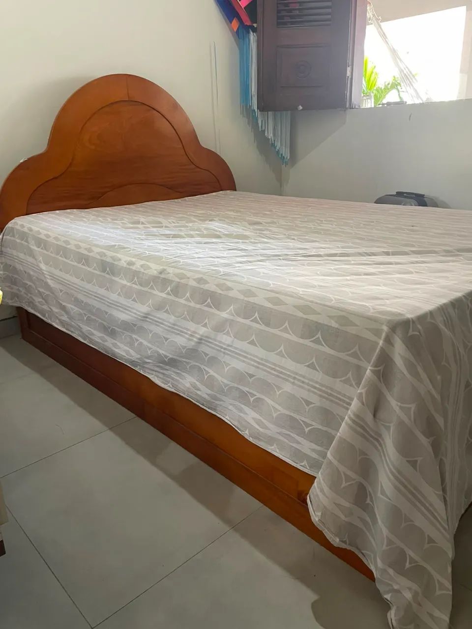 Cama de Casal de madeira e colchão  - Foto 2