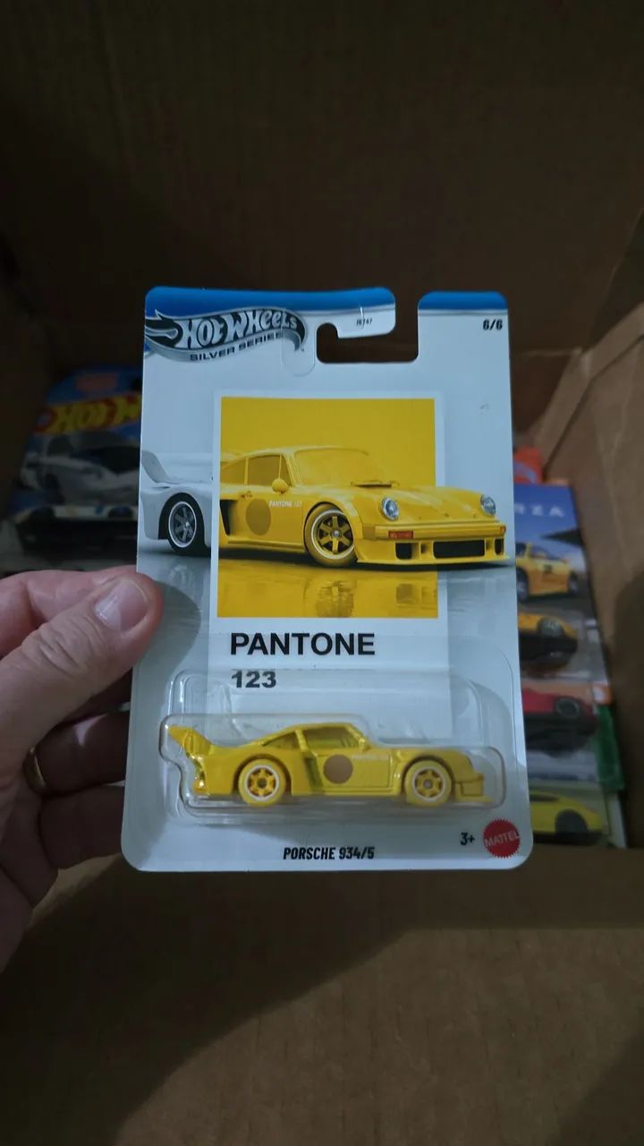 Porsche 123 Amarelo Pantone