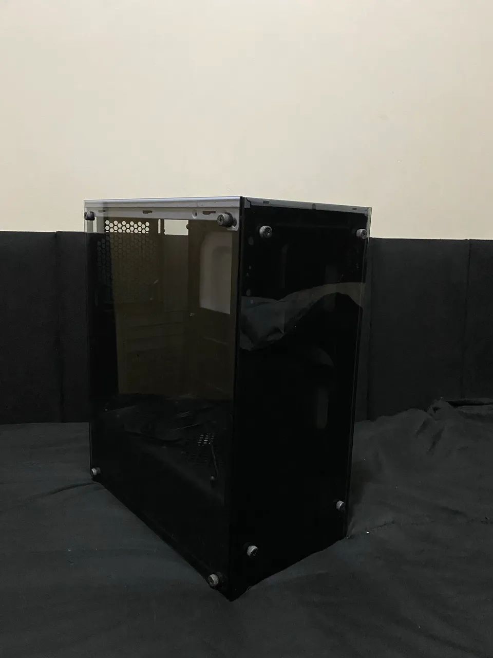 Gabinete Gamer Mid Tower branco com Lateral em Vidro Temperado