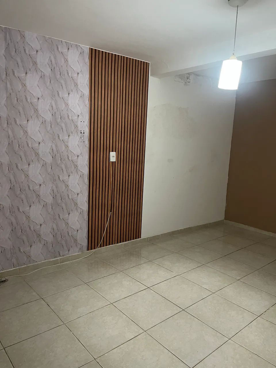 Alugo casa de 4 cômodos. - Foto 2
